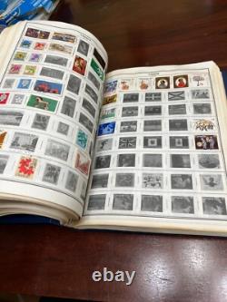 ALBUM DE TIMBRES MONDIAUX VINTAGE 1966 AMBASSADEUR CHARGÉ DE MILLIERS DE TIMBRES, HARRIS