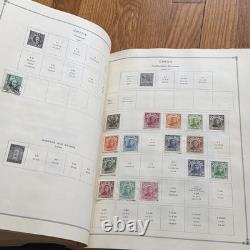 ALBUM DE TIMBRES-POSTE INTERNATIONAUX Partie II COLLECTION DE PLUS DE 1300 TIMBRES NEUFS ET OBLITÉRÉS