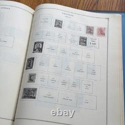 ALBUM DE TIMBRES-POSTE INTERNATIONAUX Partie II COLLECTION DE PLUS DE 1300 TIMBRES NEUFS ET OBLITÉRÉS