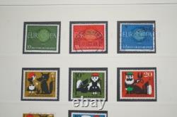 ALLEMAGNE ANNÉES 1950-1970 COLLECTION DE PLUS DE 450 TIMBRES NEUFS ET USAGÉS RANGÉS DANS UN ALBUM SÉCURISÉ