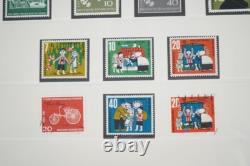ALLEMAGNE ANNÉES 1950-1970 COLLECTION DE PLUS DE 450 TIMBRES NEUFS ET USAGÉS RANGÉS DANS UN ALBUM SÉCURISÉ