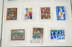 AUTRICHE 1850-2000 COLLECTION DE PLUS DE 1 500 TIMBRES NEUFS ET USAGÉS DANS UN ALBUM SCOTT