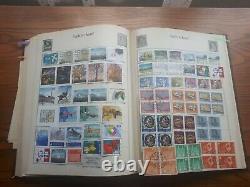 Album De Timbres Du Premier Globe 1936 Collection Mondiale 1175 Timbres De Monnaie Et D'occasion