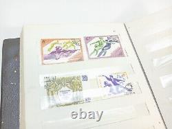 Album avec des timbres de l'URSS, divers timbres de collection, timbres rares vintage, ancien timbre soviétique.