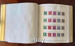 Album de timbres Scott national sans charnières avec commémoratifs neufs sans charnière de 1936 à 1975, en bon état