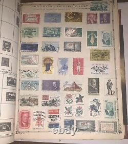 Album de timbres du monde Aristocrat 1957, classeur avec de nombreux timbres étrangers et nationaux