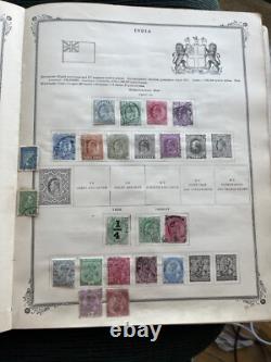 Album de timbres internationaux Scotts illustré et gravé 1901-1912, plus de 1700 timbres