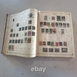 Album de timbres-poste Scott International Junior 1930 avec collection de timbres vintage