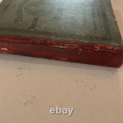 Album de timbres-poste Scott International Junior 1930 avec collection de timbres vintage