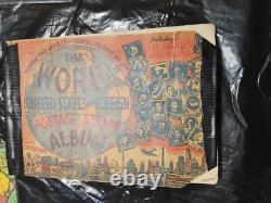 Album de timbres-poste du monde/États-Unis et étrangers, ancien et en bon état