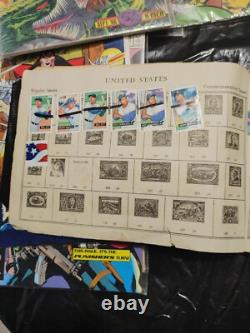 Album de timbres-poste du monde/États-Unis et étrangers, ancien et en bon état