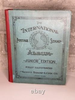 Album de timbres-poste junior international Scott 1921 avec collection de timbres vintage