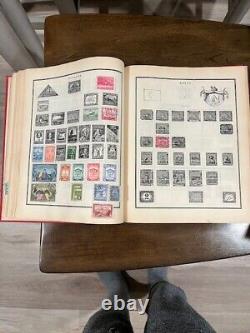 Album de timbres-poste modernes de 1940 Collection mondiale PLUS DE 1200 timbres dans le livre