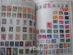 Album mondial de timbres H. E. Harris Senior Statesman 1979 avec des milliers de timbres