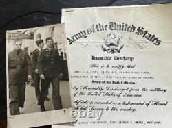 Albums de coupures et photos de James A. Elliott de la Seconde Guerre mondiale - Insignes, pièces de monnaie et collection extensive