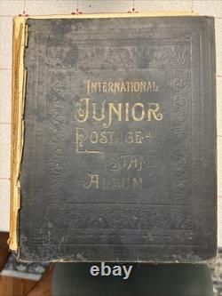 Albums de timbres vintage avec des timbres