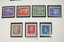 Allemagne RDA 1949-1967 Collection de plus de 950 timbres neufs stockés dans un album Light House