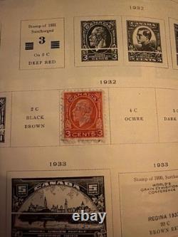 Ancien album de timbres-poste International Junior de 1939 rempli de timbres de collection
