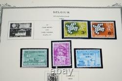 BELGIQUE 1959-1990s COLLECTION DE PLUS DE 400 TIMBRES NEUFS ET USAGÉS STOCKÉS DANS UN ALBUM SCOTT