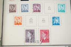 BELGIQUE ANNÉES 1940-1990 COLLECTION DE PLUS DE 1 275 TIMBRES NEUFS ET OBLITÉRÉS DANS UN ALBUM SCOTT
