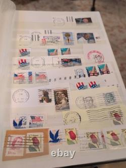 Belle collection de timbres des États-Unis et du monde entier dans un album parfait. À voir / regarder