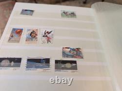 Belle collection de timbres des États-Unis et du monde entier dans un album parfait. À voir / regarder