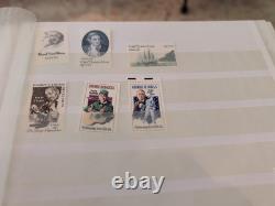 Belle collection de timbres des États-Unis et du monde entier dans un album parfait. À voir / regarder