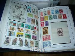 Boîte De 10 Kilogrammes Remplie De Timbres De Pièces Et De Wolde. Album, Livre De Stock, Ect