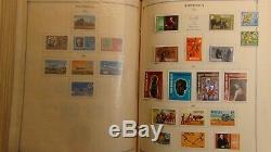 Britannique Comm. Collection De Timbres Dans L'album Scott Int'l Avec 1600 Ou Si Stamps'90s