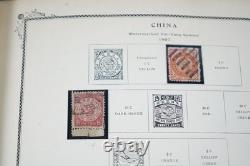 CHINE 1897-ANNÉES 1980 COLLECTION DE PLUS DE 1 150 TIMBRES NEUFS ET OBLITÉRÉS DANS UN ALBUM SCOTT