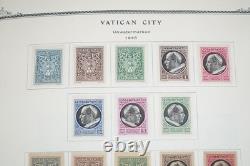 CITÉ DU VATICAN 1929-ANNÉES 1980 COLLECTION DE PRÈS DE 800 TIMBRES, PRINCIPALEMENT NEUFS, DANS UN ALBUM