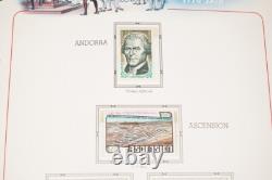 COLLECTION BICENTENAIRE DES ÉTATS-UNIS ET DU MONDE ANNÉES 1970 2 ALBUMS DE PLUS DE 400 TIMBRES