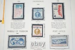 COLLECTION COMMÉMORATIVE DES ÉTATS-UNIS DES ANNÉES 1960 DE 200 TIMBRES NEUFS STOCKÉS DANS UN ALBUM WHITE ACE