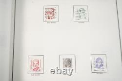 COLLECTION DE TIMBRES DE 450+ EN MINT ET UTILISÉS DES ÉTATS-UNIS DES ANNÉES 1990-2000 STOCKÉS DANS UN ALBUM HARRIS