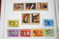 COLLECTION DE TIMBRES NEUFS DES ÎLES COOK 1920-1980, PLUS DE 500 TIMBRES CONSERVÉS DANS UN ALBUM HARRIS