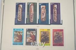 COLLECTION DE TIMBRES SAMOA DES ANNÉES 1950 À 1980, PLUS DE 375 TIMBRES, MAJORITÉ NEUF SANS CHARNIÈRE DANS UN ALBUM