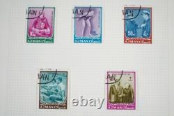 COLLECTION MONDIALE DE TIMBRES DES ANNÉES 1920 À 1970, PLUS DE 850 TIMBRES NEUFS ET USAGÉS STOCKÉS DANS UN ALBUM A-K