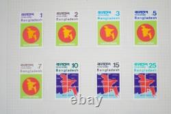 COLLECTION MONDIALE DE TIMBRES DES ANNÉES 1920 À 1970, PLUS DE 850 TIMBRES NEUFS ET USAGÉS STOCKÉS DANS UN ALBUM A-K
