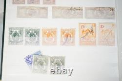 Collecte des Revenus Mondiaux de Plus de 545 Timbres Stockés dans un Album