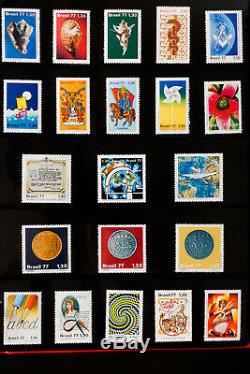 Collection De Timbres De 51 Albums De Partout Dans Le Monde Des Années 1800 Aux Années 1990