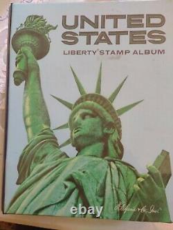 Collection De Timbres Des États-unis Dans L'album Liberty. Qualité Et Histoire Ensemble