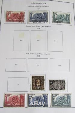 Collection De Timbres Du Liechtenstein Dans L'album