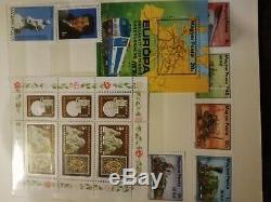 Collection De Timbres En Album