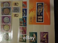 Collection De Timbres En Album