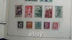 Collection France Stampsweis dans un album Scott International, est. 2870 timbres jusqu’en 2000