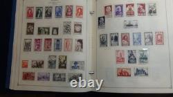 Collection France Stampsweis dans un album Scott International, est. 2870 timbres jusqu’en 2000