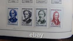 Collection France Stampsweis dans un album Scott International, est. 2870 timbres jusqu’en 2000