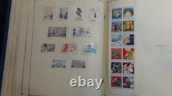 Collection France Stampsweis dans un album Scott International, est. 2870 timbres jusqu’en 2000