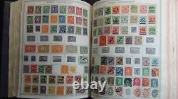 Collection Stampsweis WW dans un album Minkus est d'environ 5500 timbres.