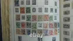 Collection Stampsweis WW dans un album Minkus est d'environ 5500 timbres.